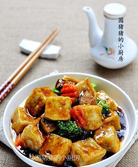 香椿肉片溜豆腐怎么做？步骤和技巧是什么？  第2张