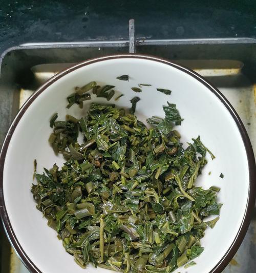 香椿麻汁凉拌面怎么做？步骤和技巧是什么？  第2张