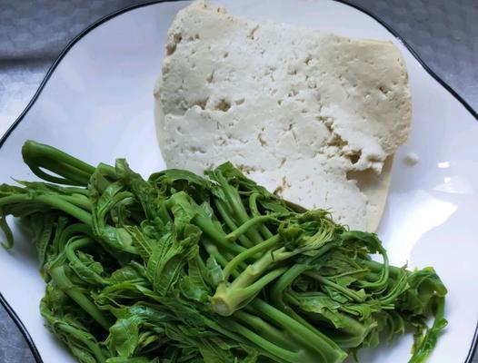 香椿豆腐汉堡怎么做？有哪些步骤和技巧？  第3张