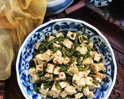 香椿豆腐汉堡怎么做？有哪些步骤和技巧？