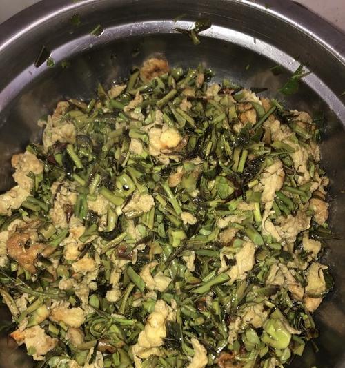 香椿炒蛋怎么做？步骤和技巧有哪些？  第2张