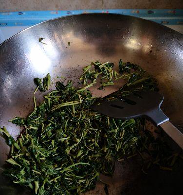 香椿拌面怎么做？步骤和技巧有哪些？