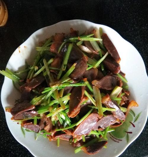 香炒鸭胗的做法是什么？如何在家轻松制作？  第3张