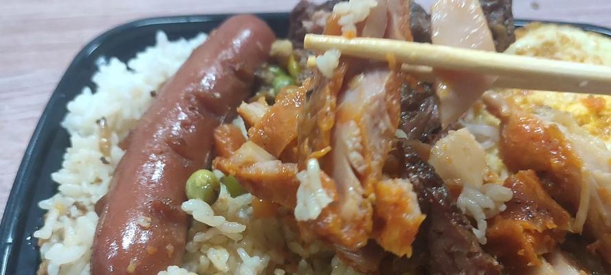 香炒热狗饭怎么做？步骤和技巧是什么？  第2张