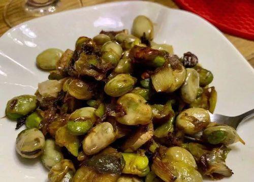 香肠咸菜炒蚕豆怎么做？步骤和技巧有哪些？  第3张