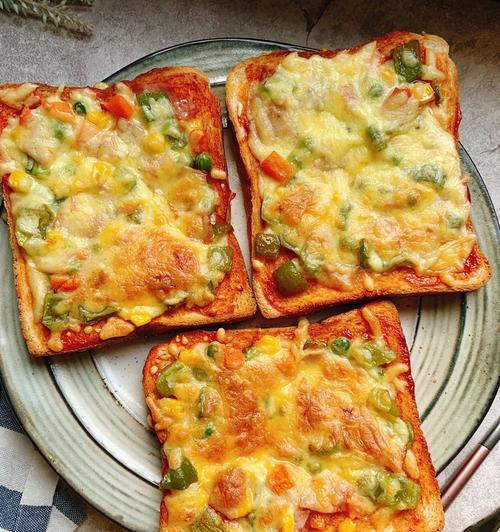 香肠米饭小披萨怎么做？步骤和材料有哪些？  第2张