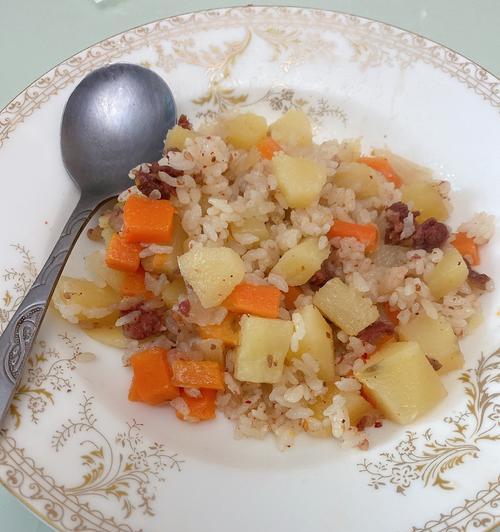 香肠焖饭怎么做？步骤和技巧有哪些？  第2张