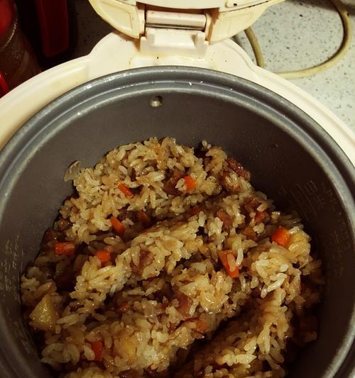 香肠闷饭怎么做？步骤和技巧有哪些？  第3张