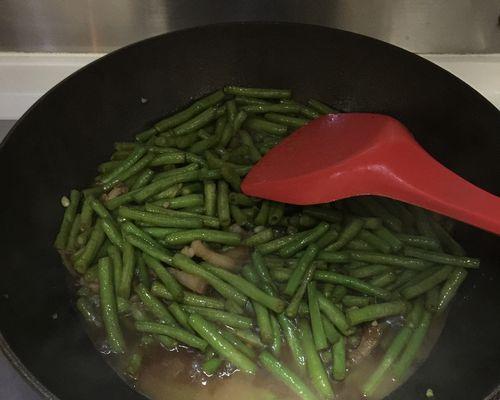 香肠豇豆粒的做法是什么？如何快速制作美味的香肠豇豆粒？  第2张