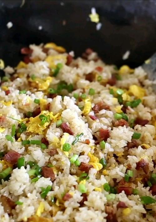 香肠丁芹菜炒饭怎么做？步骤和技巧有哪些？  第2张