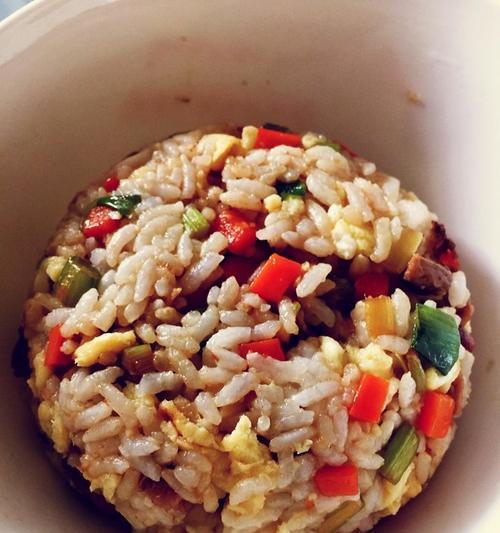 香肠丁芹菜炒饭怎么做？步骤和技巧有哪些？  第3张