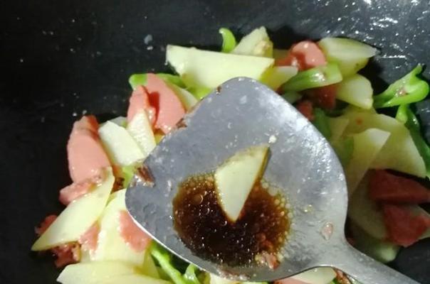 香肠炒土豆丝的做法是什么？如何炒出美味的香肠土豆丝？  第2张