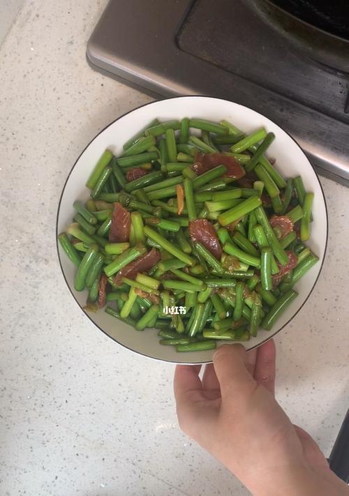 香肠炒蒜苔怎么做？步骤和技巧有哪些？  第3张