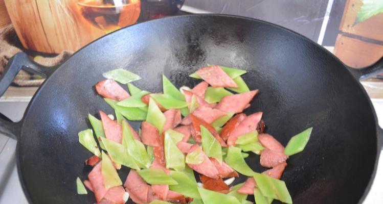 香肠炒豆腐怎么做？步骤和技巧有哪些？  第2张