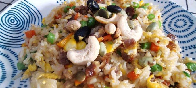 香肠彩蔬炒饭怎么做？有哪些步骤和技巧？  第2张