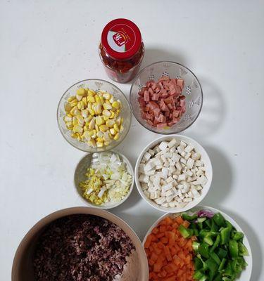 香肠彩蔬炒饭怎么做？有哪些步骤和技巧？  第3张