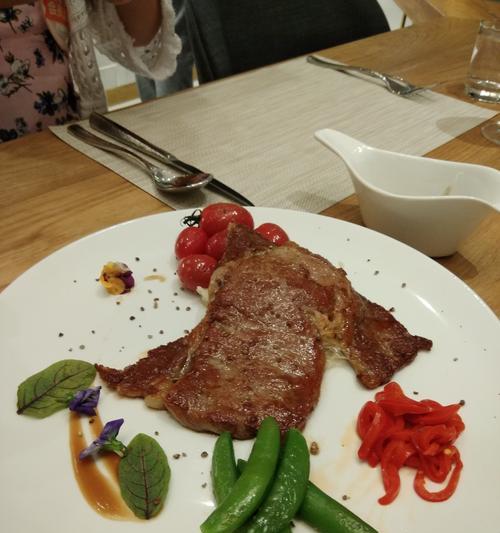 香草烤牛排怎么做？在家也能做出餐厅级美味吗？