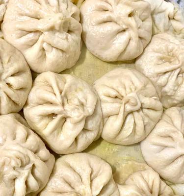 香菜肉馅大包子怎么做？制作过程中有哪些常见问题？