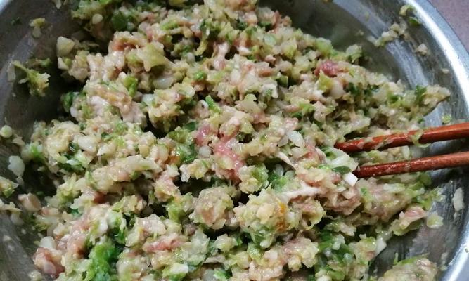 香菜肉馅大包子怎么做？制作过程中有哪些常见问题？  第3张