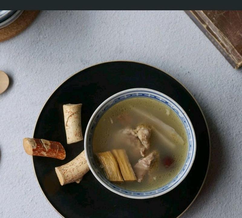 五指毛桃煲鸡汤怎么做？煲出的鸡汤有哪些健康益处？  第2张
