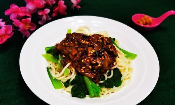 五香牛肉面怎么做？详细步骤和技巧是什么？