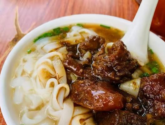 五香牛腩粉怎么做？详细步骤和常见问题解答？  第3张