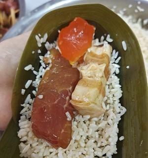 五香绿豆大肉粽怎么做？制作过程中有哪些常见问题？