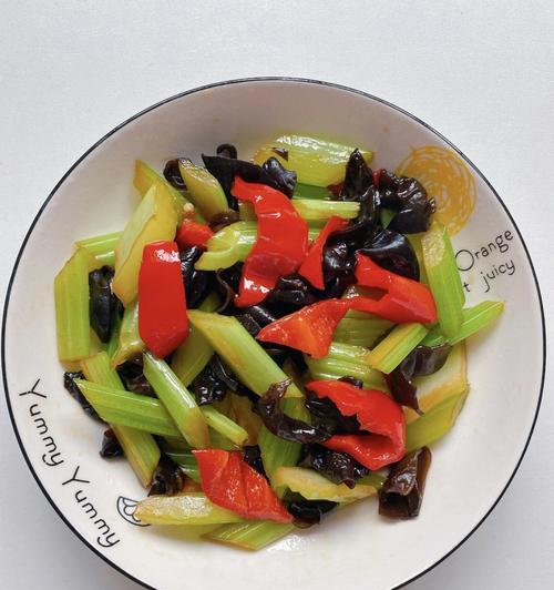 五香豆腐炒芹菜怎么做？步骤和技巧有哪些？