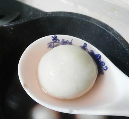 五味果仁汤圆怎么做？制作过程中有哪些常见问题？  第3张