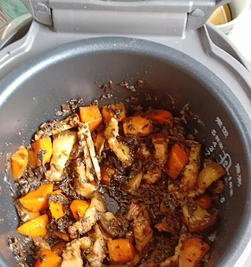 五花肉煮菜干怎么做？步骤和技巧是什么？