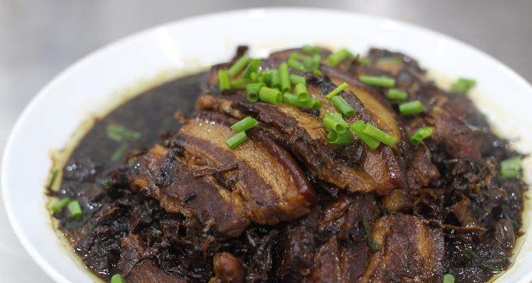 五花肉蒸梅干菜怎么做？步骤和技巧有哪些？  第1张