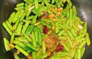 五花肉丝炒四季豆怎么做？步骤和技巧有哪些？  第2张