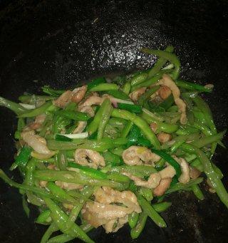 五花肉丝炒四季豆怎么做？步骤和技巧有哪些？  第3张