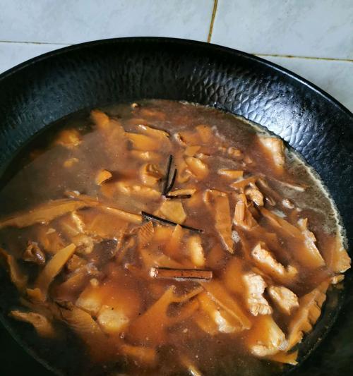 五花肉烧野竹笋怎么做？步骤和技巧有哪些？  第3张