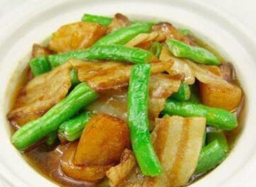 五花肉焖四季豆怎么做？步骤和技巧是什么？