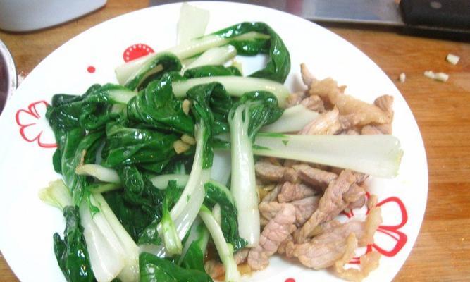 五花肉烩小白菜的做法是什么？如何做出鲜香可口的五花肉烩小白菜？  第2张