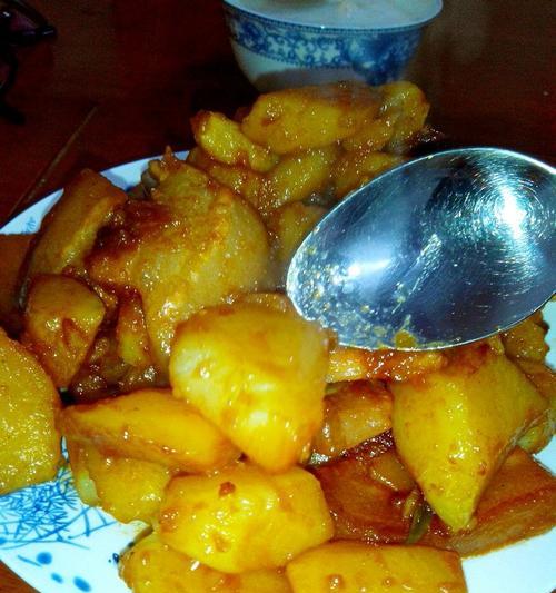 五花肉炖土豆片的做法是什么？步骤详解和常见问题解答？  第2张