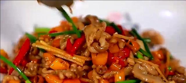 五花肉炖寒菌怎么做？步骤和技巧是什么？  第3张