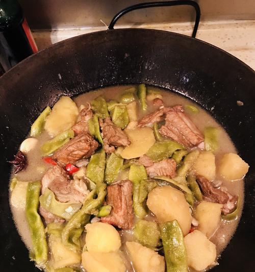 五花肉炖豆角土豆怎么做？步骤和技巧有哪些？  第2张