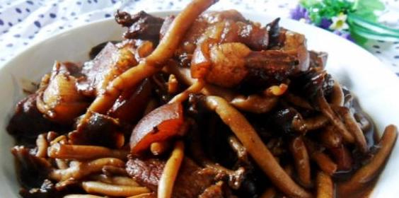 五花肉炖茶树菇怎么做？步骤和技巧有哪些？  第3张