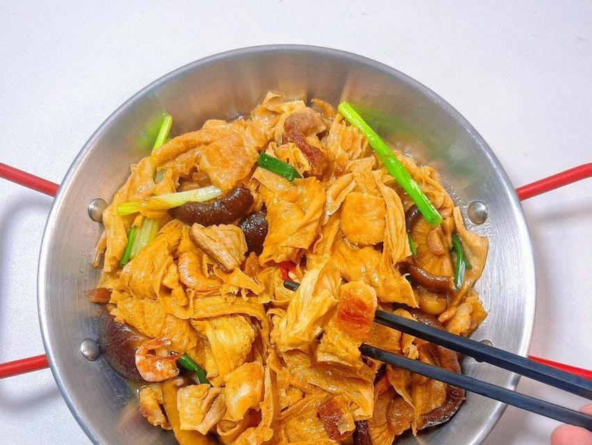五花肉豆腐竹怎么做？有哪些步骤和技巧？  第3张