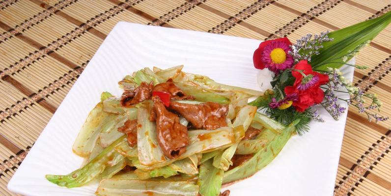 五花肉炒圆白菜怎么做？步骤和技巧有哪些？  第3张