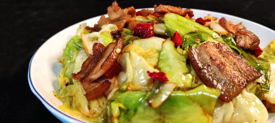 五花肉炒圆白菜怎么做？步骤和技巧有哪些？  第2张