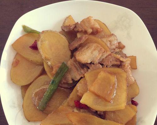 五花肉炒土豆怎么做？步骤和技巧有哪些？  第3张