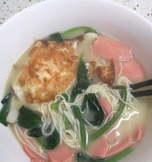 自制鸡蛋面条怎么做？步骤和技巧有哪些？