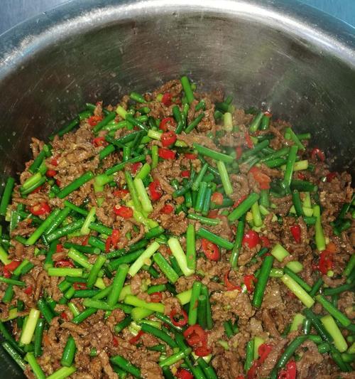 蒜苔牛肉丝怎么做？详细步骤和常见问题解答？  第2张
