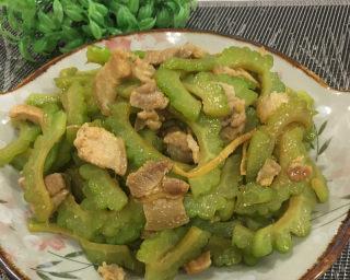 五花肉炒苦瓜片怎么做？步骤和技巧有哪些？  第2张