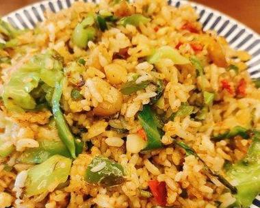 包菜炒饭怎么做才好吃？有哪些小技巧可以分享？  第2张