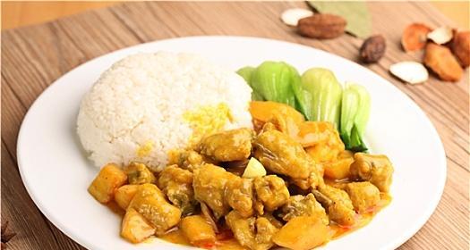 泰式菠萝鸡肉饭怎么做？步骤和材料是什么？  第3张