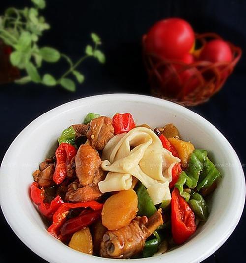 土豆大盘鸡怎么做？详细步骤和技巧是什么？
